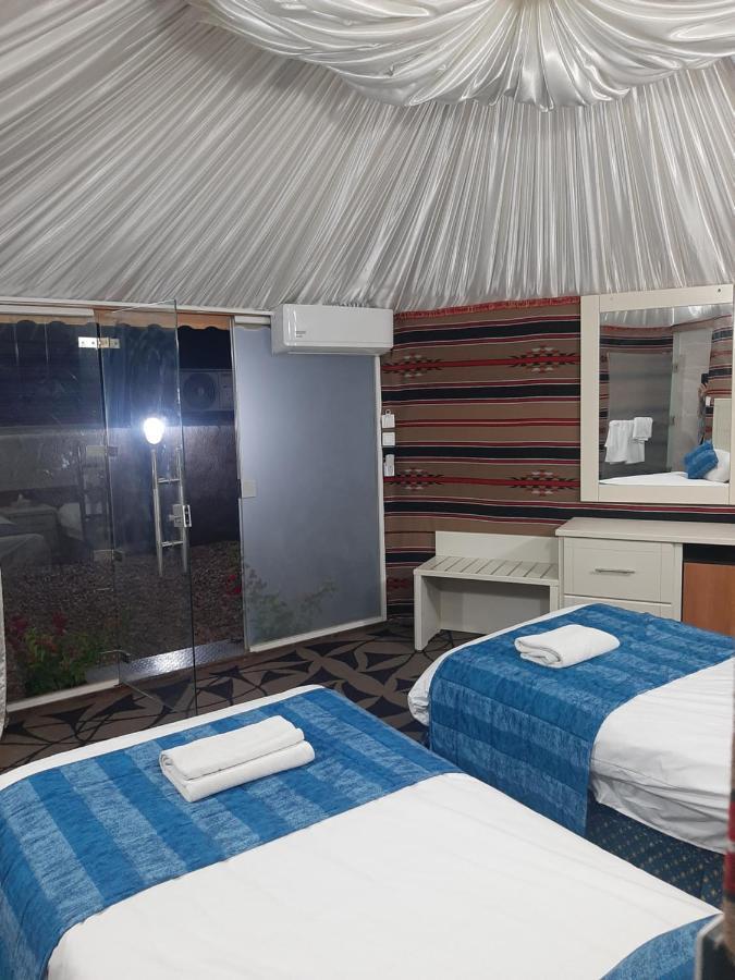The Rock Camp Petra Hotel Wadi Musa Exterior photo