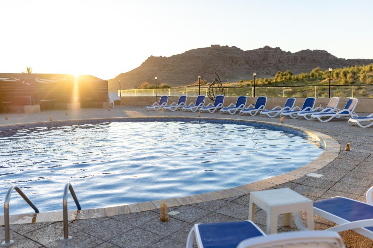 The Rock Camp Petra Hotel Wadi Musa Exterior photo
